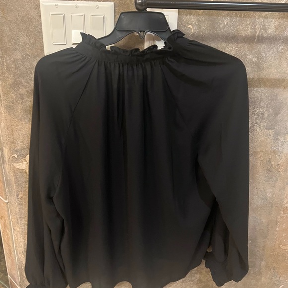 Women’s Cece Blouse - Picture 5 of 5